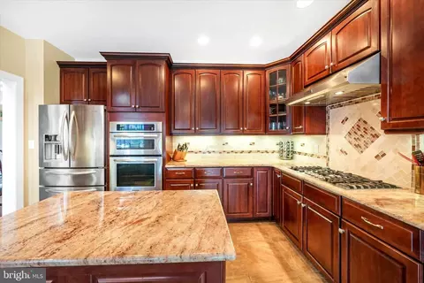 Kitchen - 1425 Olmsted Dr, Bear, DE 19701 photo 2 of 7