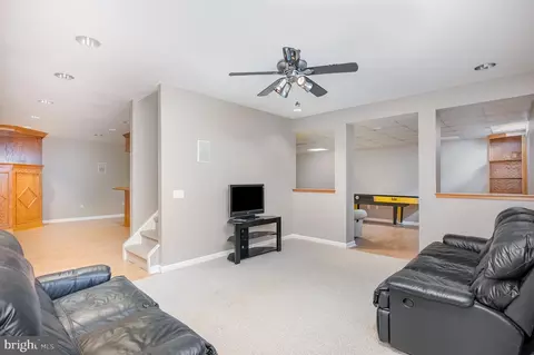 Living - 5 Keeneland Ct, Bear, DE 19701 photo 3 of 3