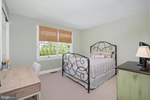 Bedroom - 6 Meadowbrook Ln, Newark, DE 19711 photo 6 of 9