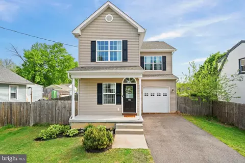 406 10th St, New Castle, DE 19720