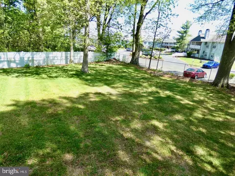 Exterior - 13 Grace Ct, Newark, DE 19702 photo 23 of 23