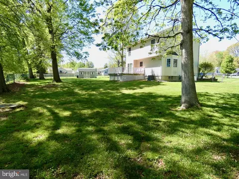 Exterior - 13 Grace Ct, Newark, DE 19702 photo 16 of 23
