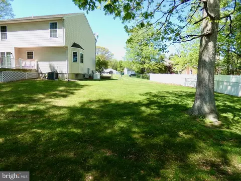 Exterior - 13 Grace Ct, Newark, DE 19702 photo 17 of 23