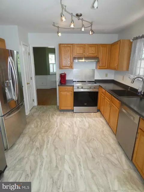 Kitchen - 13 Grace Ct, Newark, DE 19702 photo 4 of 5