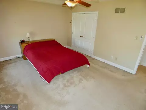 Bedroom - 13 Grace Ct, Newark, DE 19702 photo 4 of 12