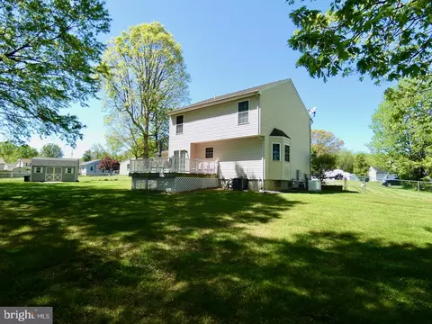 Exterior - 13 Grace Ct, Newark, DE 19702 photo 15 of 23