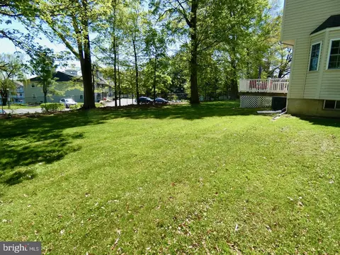 Exterior - 13 Grace Ct, Newark, DE 19702 photo 19 of 23