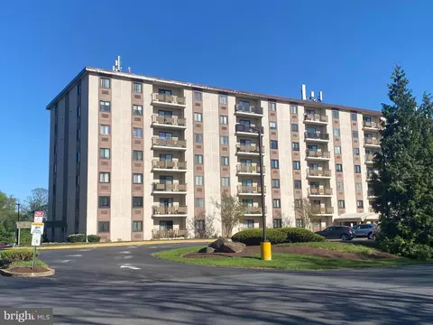 27611 Valley Run Dr #611, Wilmington, DE 19810