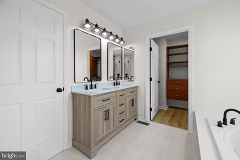 Bath - 183 Mccormick Blvd, Newark, DE 19702 photo 2 of 3