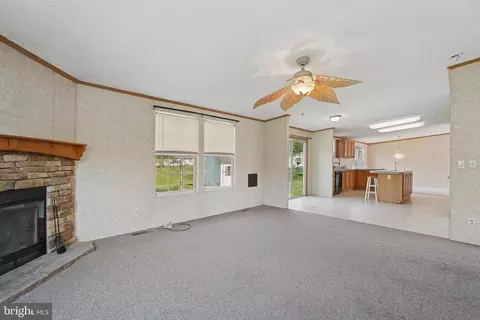 41 N Dragon Dr, Bear, DE 19701 photo 13