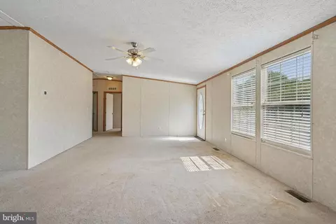 41 N Dragon Dr, Bear, DE 19701 photo 6