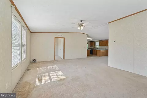 41 N Dragon Dr, Bear, DE 19701 photo 5
