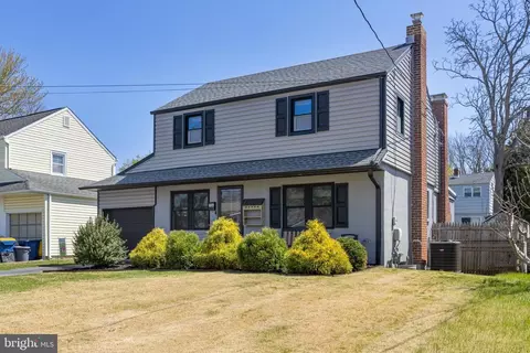 706 W 13th St, New Castle, DE 19720