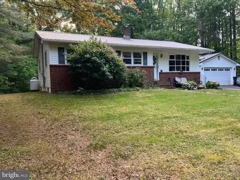 186 Countryside Ln, Bear, DE 19701 photo 2