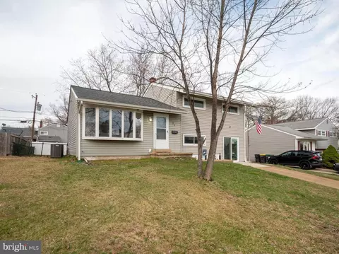 22 Burns Rd, Claymont, DE 19703