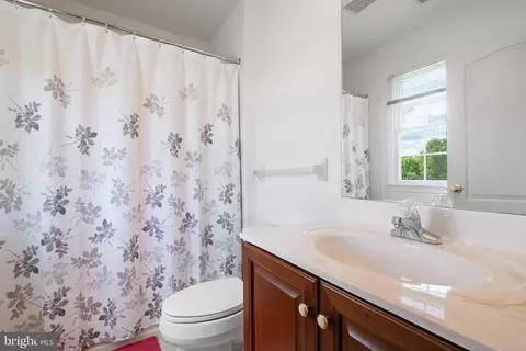 Bath - 407 Nattull Dr, Bear, DE 19701 photo 3 of 3