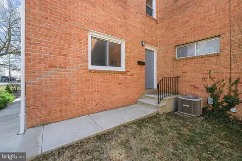 Exterior - 616 E Sixth St, Wilmington, DE 19801 photo 2 of 2