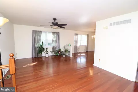 18 Stearrett Dr, Newark, DE 19702 photo 10