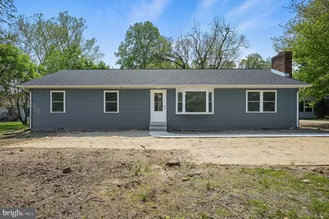 5745 Summit Bridge Rd, Townsend, DE 19734 photo 2