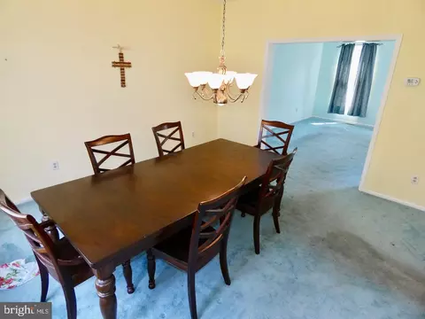 Dining - 4 Stearrett Dr, Newark, DE 19702 photo 4 of 6
