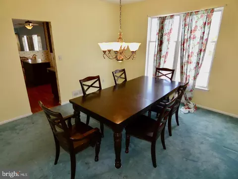 Dining - 4 Stearrett Dr, Newark, DE 19702 photo 2 of 6