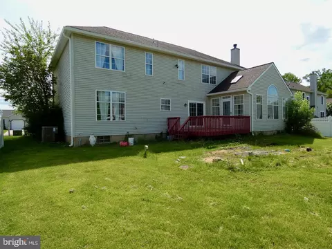 Exterior - 4 Stearrett Dr, Newark, DE 19702 photo 12 of 15