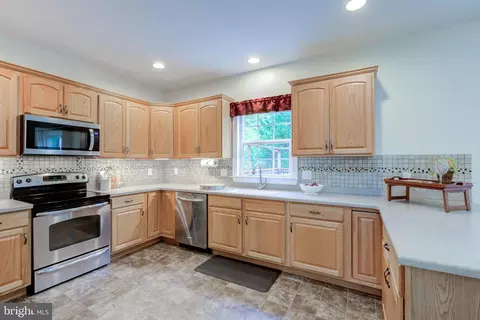 Kitchen - 110 Trout Stream Dr, Newark, DE 19711 photo 5 of 5