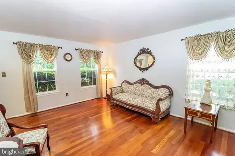 Living - 101 Sweethollow Dr, Bear, DE 19701 photo 1 of 3