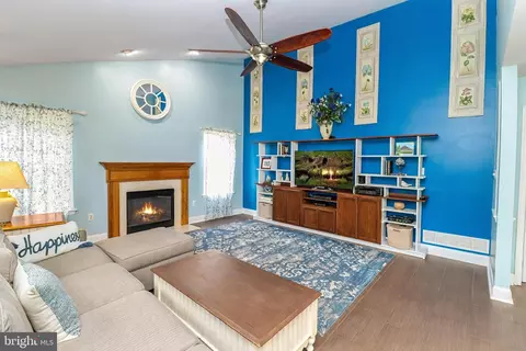 Living - 101 Sweethollow Dr, Bear, DE 19701 photo 3 of 3