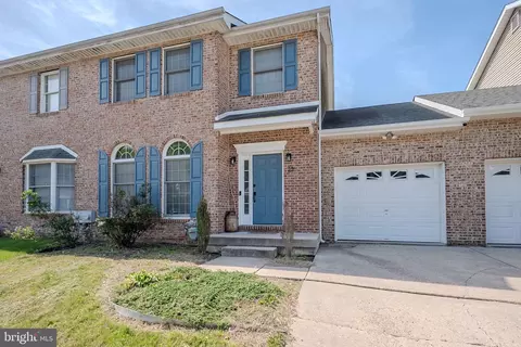 23 Dynasty Dr, Bear, DE 19701
