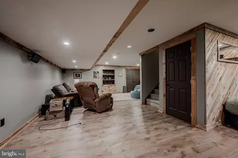 Entry Way - 23 Dynasty Dr, Bear, DE 19701 photo 4 of 5