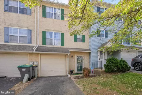 7 Ingrid Ct, Wilmington, DE 19808