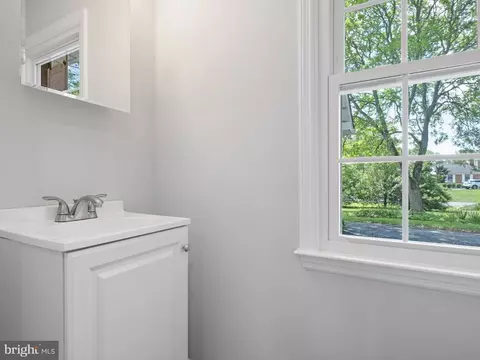 Bath - 80 Caravel Dr, Bear, DE 19701 photo 2 of 4