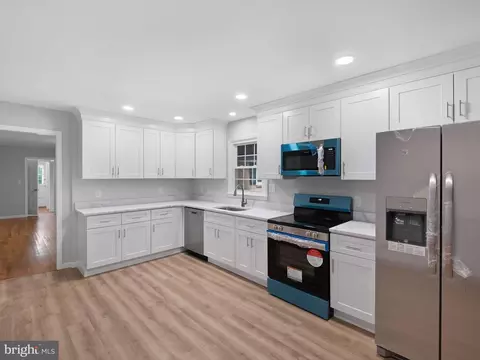 Kitchen - 80 Caravel Dr, Bear, DE 19701 photo 2 of 2