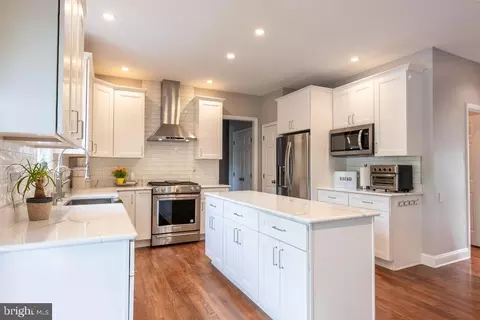 Kitchen - 200 Canonero Dr, Bear, DE 19701 photo 1 of 6