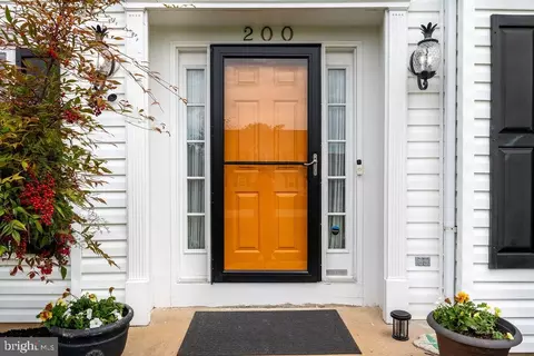 Entry Way - 200 Canonero Dr, Bear, DE 19701 photo 1 of 7