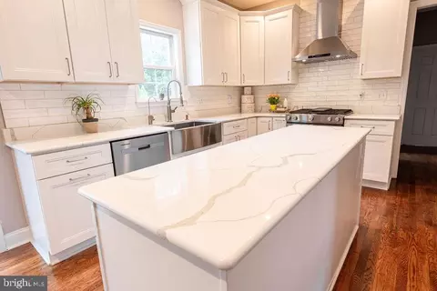 Kitchen - 200 Canonero Dr, Bear, DE 19701 photo 3 of 6