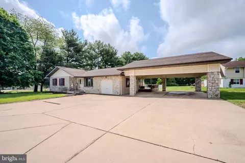 1140 Governor Lea Rd, Bear, DE 19701 photo 2