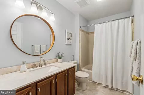 Bath - 24 Oakview Dr, Newark, DE 19702 photo 2 of 2