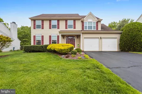 Exterior - 24 Oakview Dr, Newark, DE 19702 photo 1 of 3