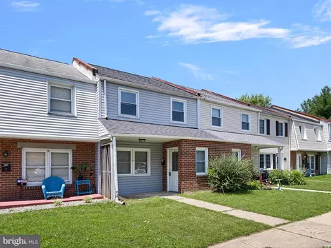 Exterior - 9 Patrick Henry Ct, Newark, DE 19711 photo 3 of 4