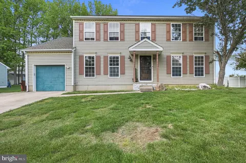 432 Douglas D Alley Dr, Newark, DE 19713