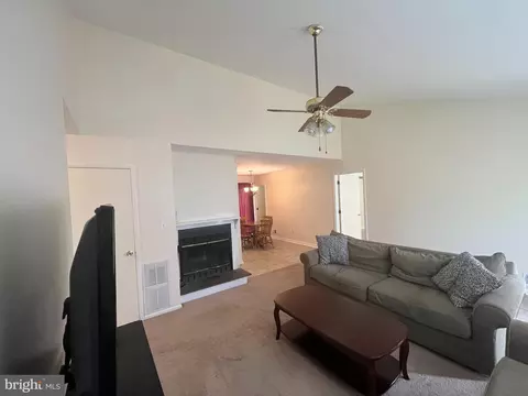 Living - 146 Diminish Dr, Newark, DE 19713 photo 2 of 2