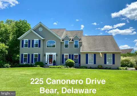 225 Canonero Dr, Bear, DE 19701