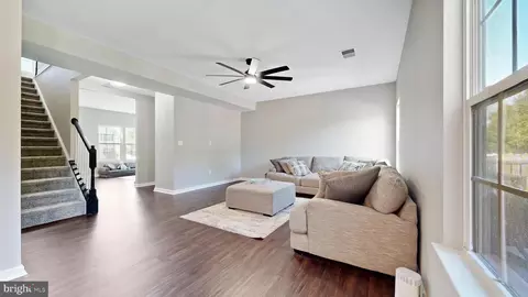 Entry Way - 607 Valencia Ct, Townsend, DE 19734 photo 6 of 19