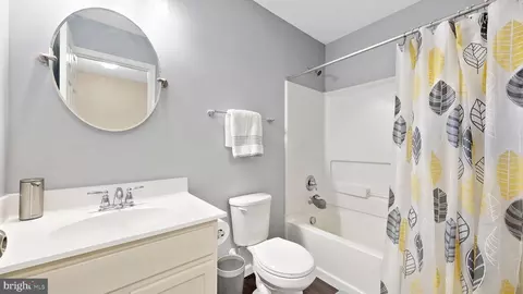 Bath - 607 Valencia Ct, Townsend, DE 19734 photo 2 of 4