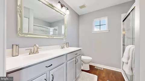 Bath - 607 Valencia Ct, Townsend, DE 19734 photo 3 of 4