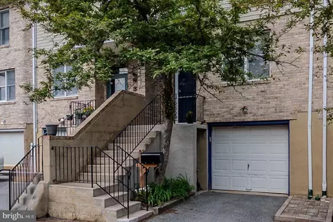 5 Bayard Ct, Wilmington, DE 19805