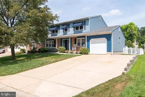 112 Seneca Dr, Newark, DE 19702