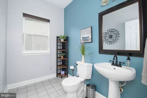 Bath - 28 Blue Spruce Dr, Bear, DE 19701 photo 1 of 5